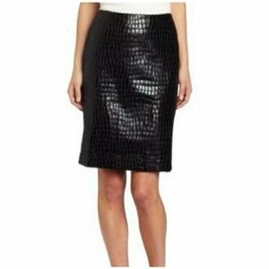 Anne Klein Women’s Crocodile Design Black Knee Length Pencil Skirt Sz 10
